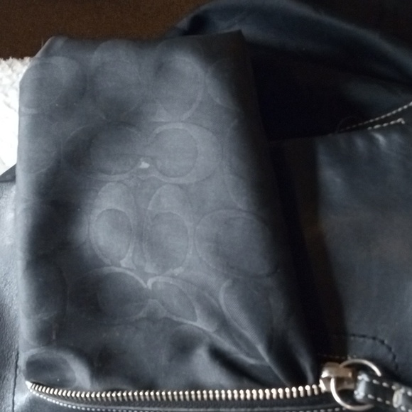 COACH leather Vintage messenger bag, EUC I can find no flaws or wear! - Picture 6 of 7